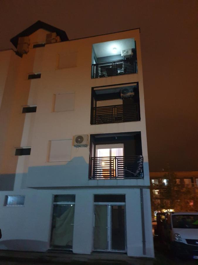 Apartamento Stan Na Dan Nikšić Exterior foto